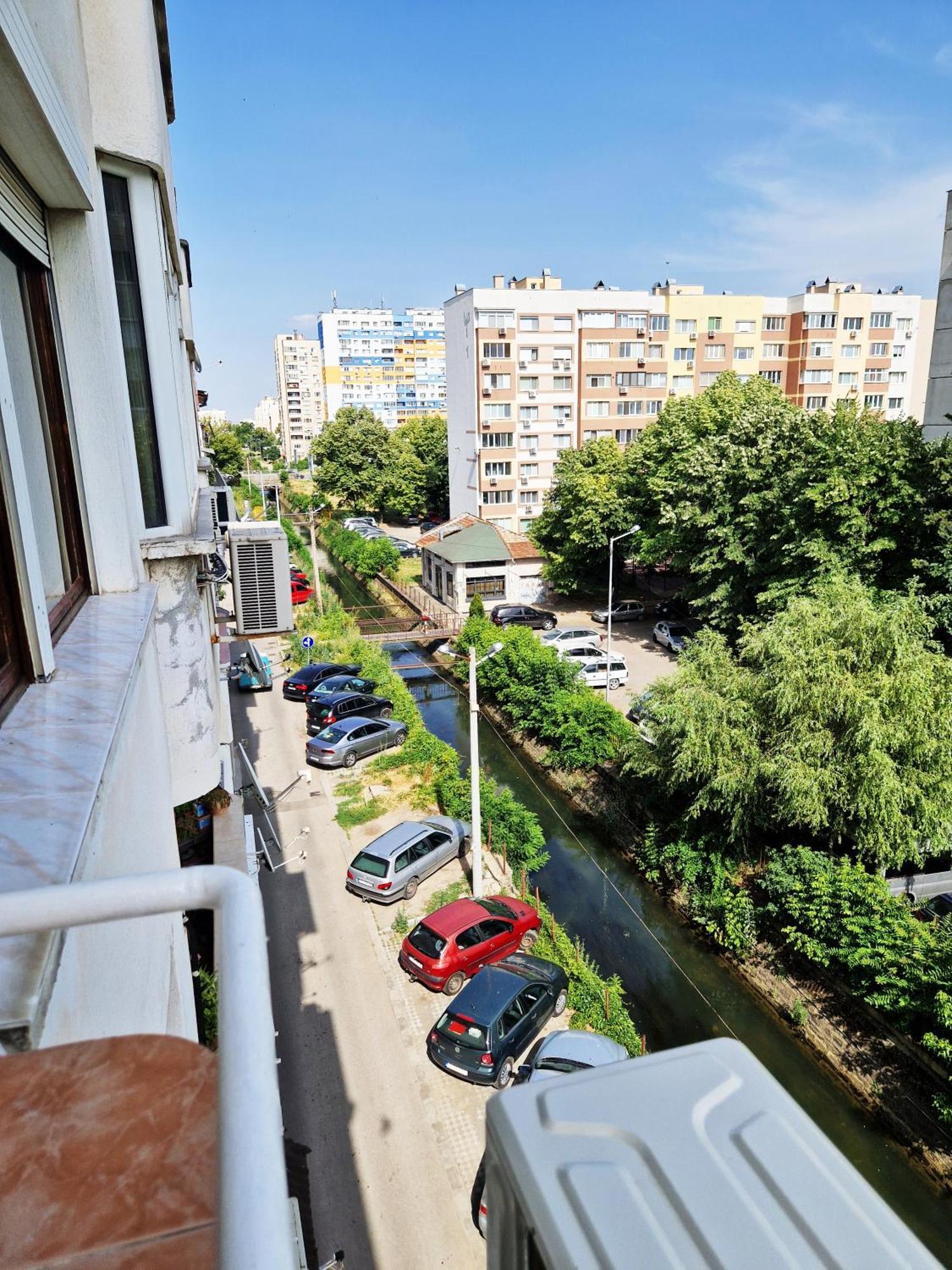 Central Apartment - Spacious Designer Property In Eski Zağra Dış mekan fotoğraf